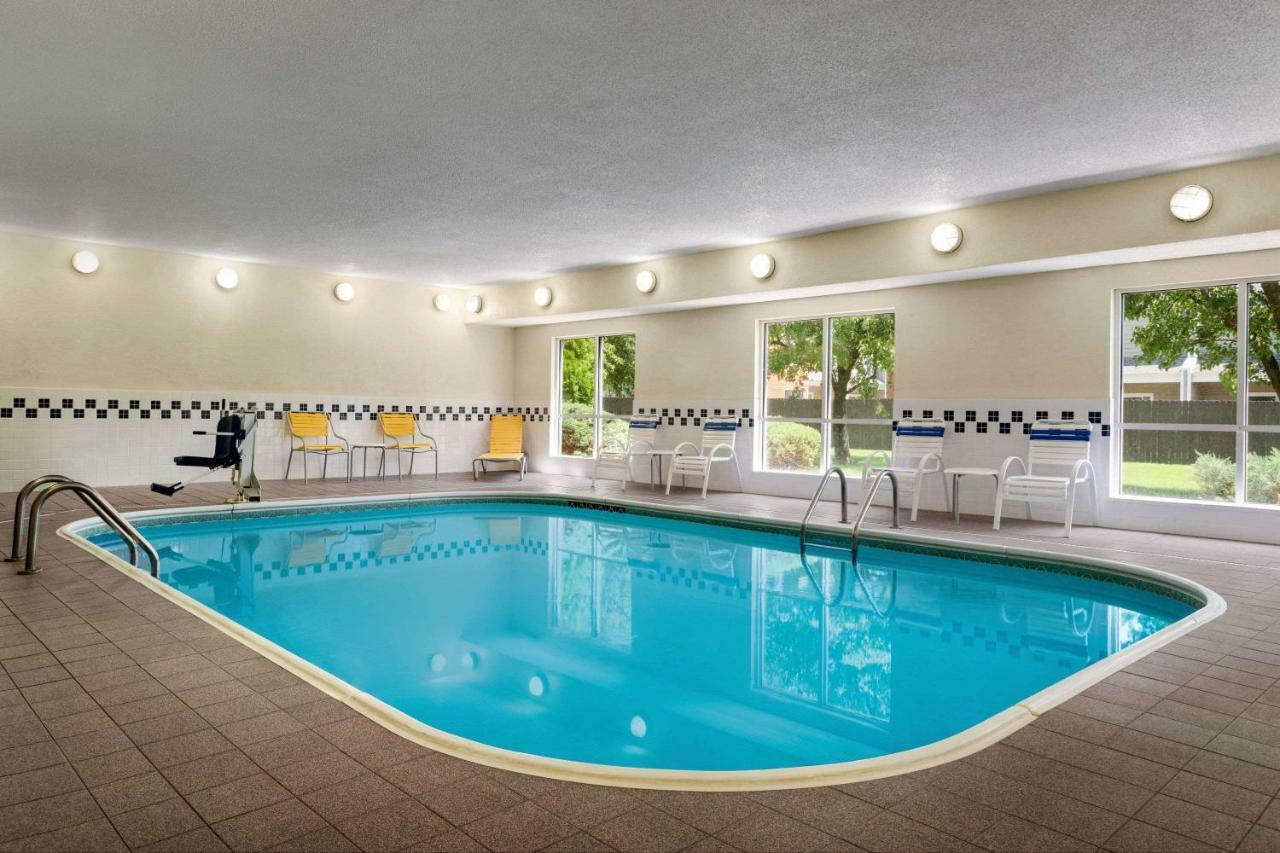 Hotel Baymont By Wyndham Tulsa